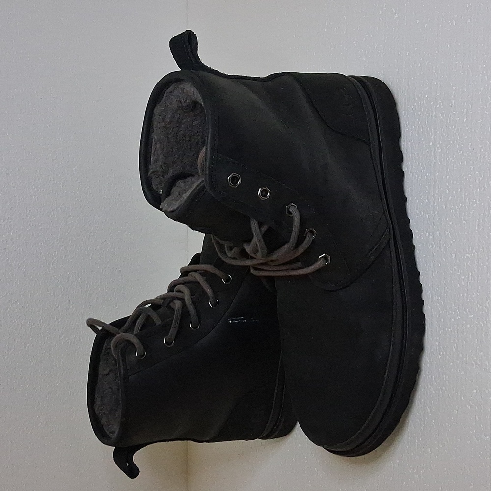 UGG Harkley Waterproof Black Boots Men's Sz 11 Shoes Suede Casual Wool 1017238